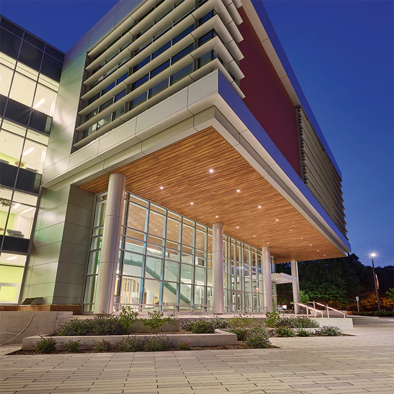 MetalWorks™ Linear Classics - Exterior Square with Extended Flange